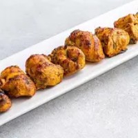 Chicken Achari Tikka Botti 8 Pcs With Humus And Roti